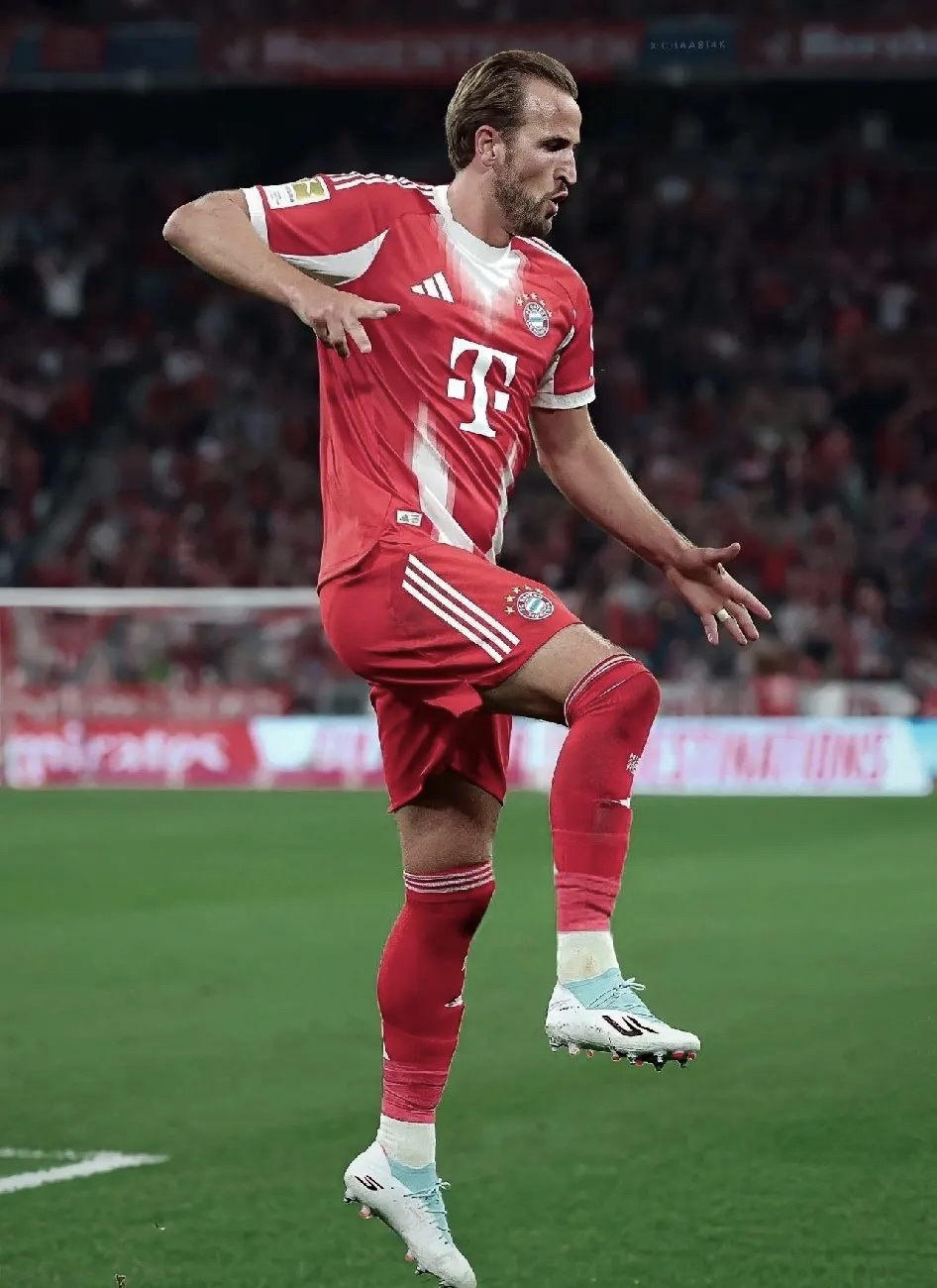 关于欧联倒计时，拜仁慕尼黑赛后复出首秀，细节引发关注，目标明确，球探报告显示潜力的信息-ayx