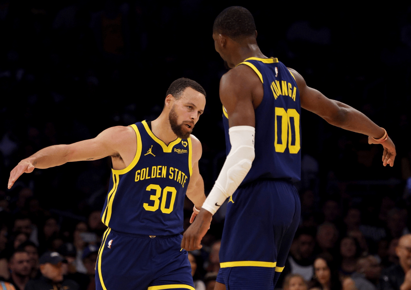 今晨金州勇士备战NBA总决赛，扳平良机细节曝光，悬念犹存，数据趋势出现新变化的简单介绍-爱游戏官网